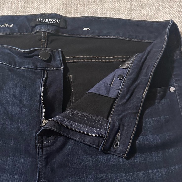 LIVERPOOL Lucy Bootcut Dunmore Dark Wash Stretch Upscale Career Chic Sleek 20W - Picture 5 of 16